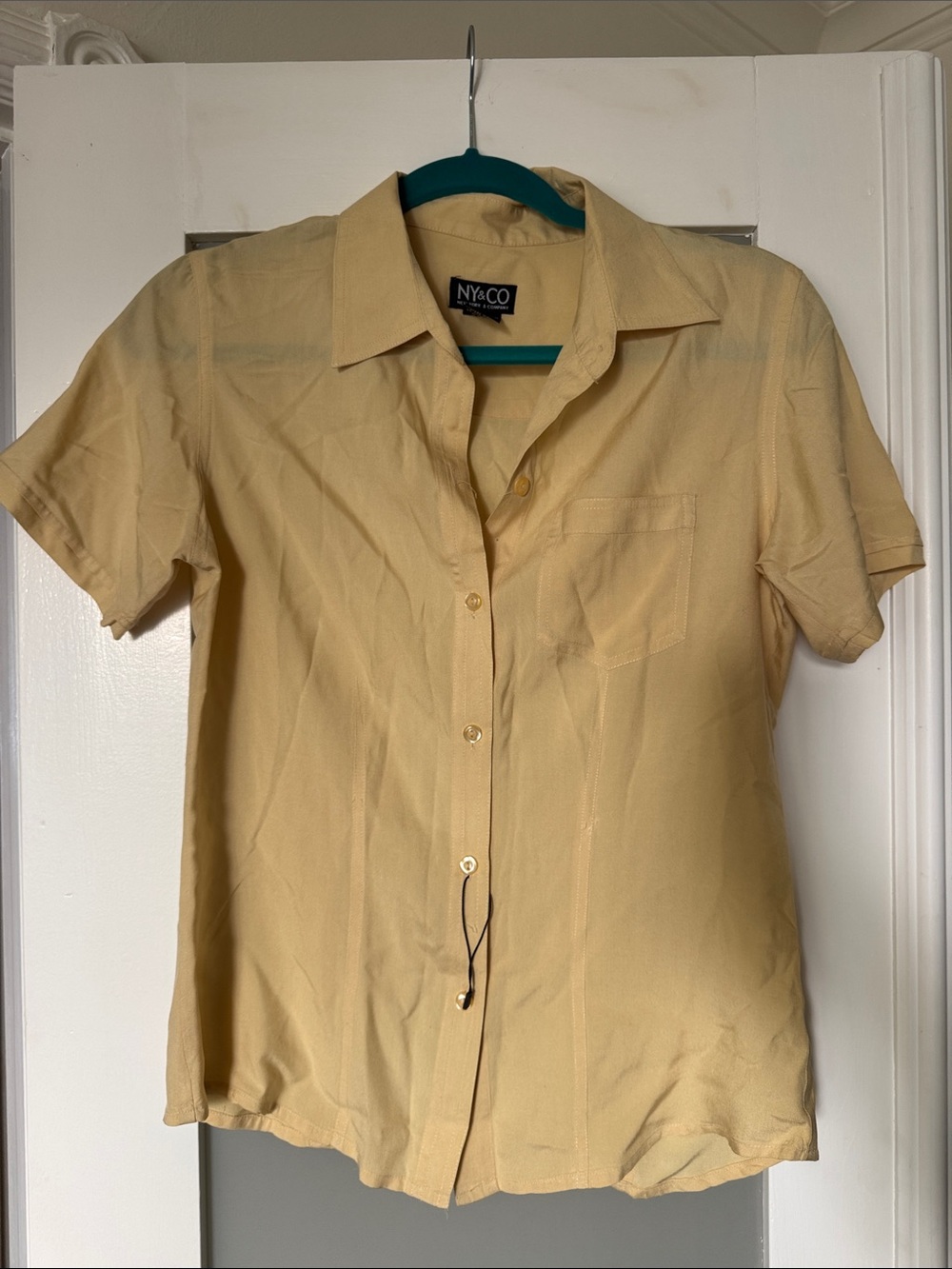 New York & Company Pale Yellow Short Sleeve Button-Down Shirt